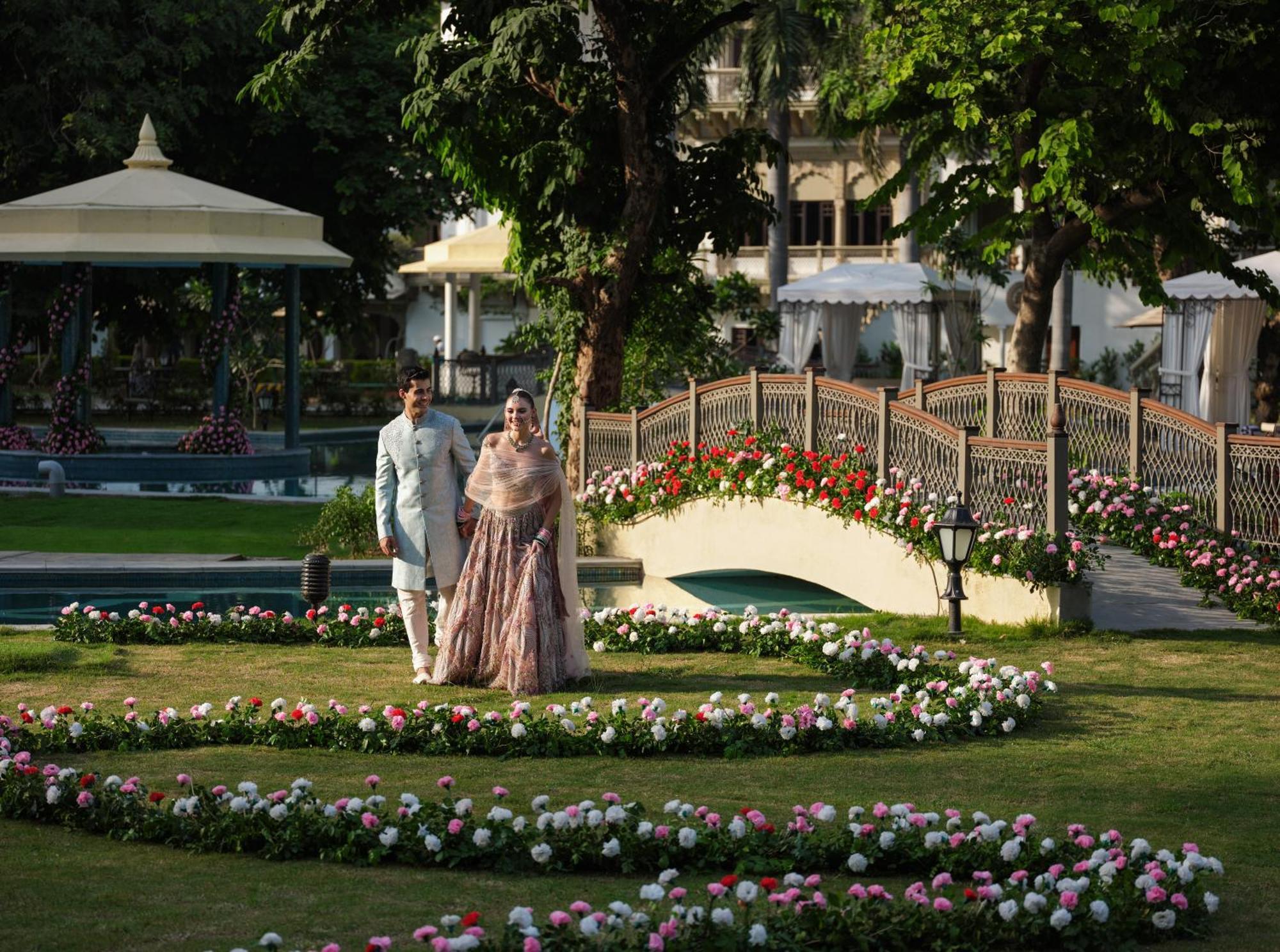 Taj Usha Kiran Palace, Gwalior Exterior foto